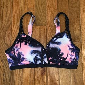VENUS swimsuit top. Size 36DD. Adjustable straps.